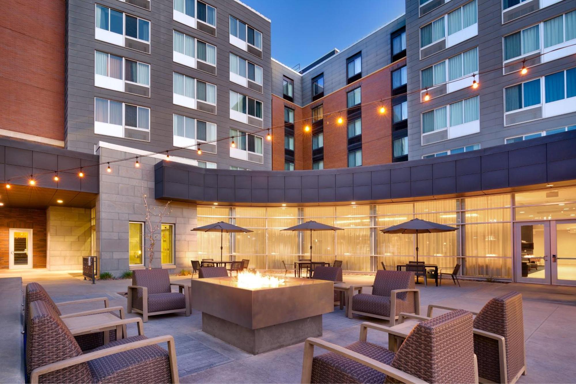Hotel Courtyard Downtown 3*